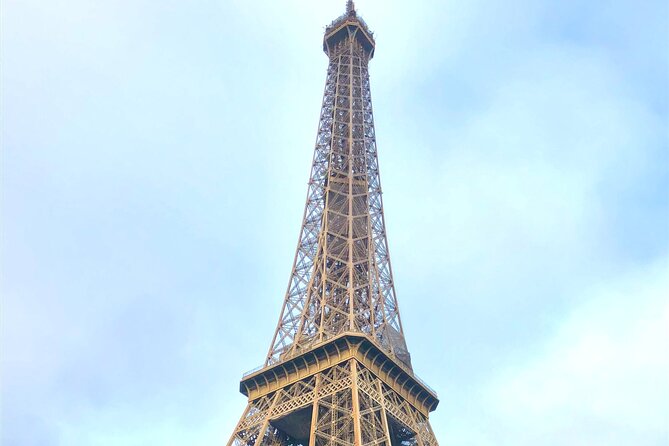 Indulge in a Gourmet Parisian Picnic With Wine - Menu Options