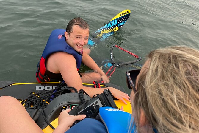 Initiation Wakeboard, Water Ski, Towed Buoy - Safety Tips for Beginners in Wakeboarding and Water Skiing