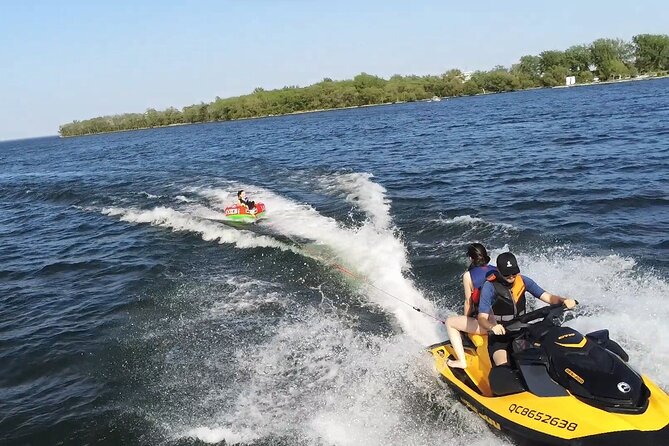 Initiation Wakeboard, Water Ski, Towed Buoy - Exploring Towed Buoy Activities: Fun and Excitement on the Water