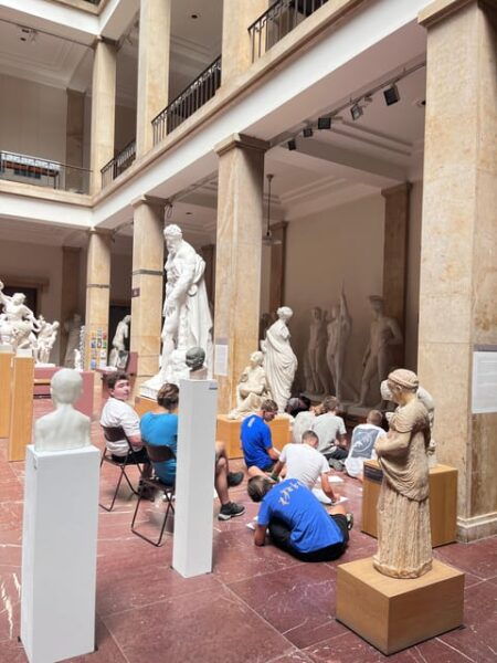 Innsbruck: Drawing Workshop at the University Museum - Participant Capacity