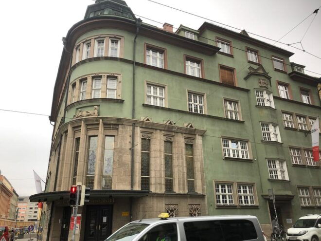 Innsbruck: Innsbruck`s Modern Style or Art Nouveau - Meeting Point and Accessibility