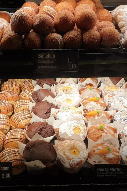 Innsbruck Sweet Temptation Tour - Private Guided Tour - Language and Accessibility