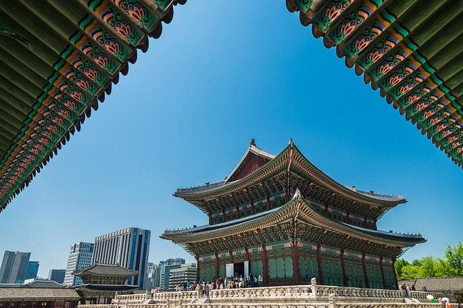 Insadong / Gyeongbok Palace / Hanok Village / Gwangjang Market (Korea Day Tour) - Gwangjang Market: A Food Lovers Paradise