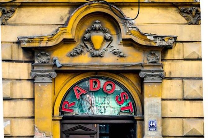 Inside the Contrasts of Belgrade - Meet the Exciting Savamala Quarter - Local Cuisine and Dining Experiences