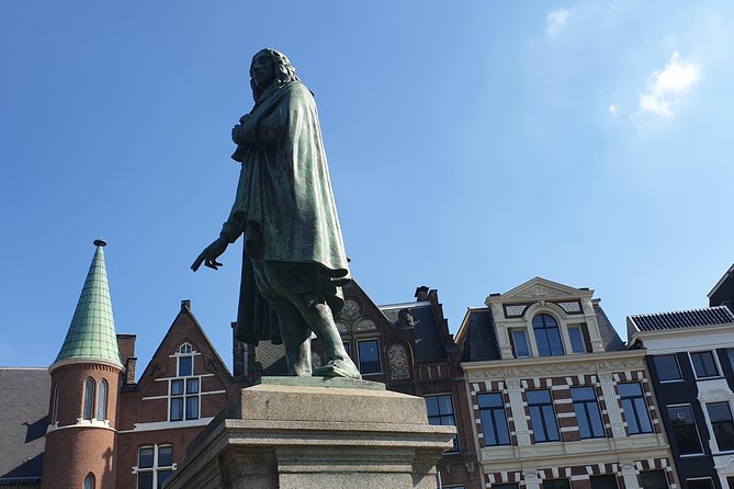 Inspirational Freedom Walking Tour in The Hague - Meeting and Pickup Information