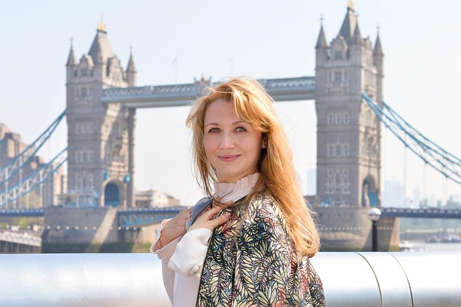 InstaDream Photoshoot in London - Views of the River Thames and Tower Bridge