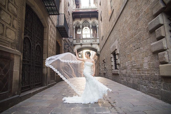 Instagram Photoshoot Tour in Barcelona - Pricing and Reservation