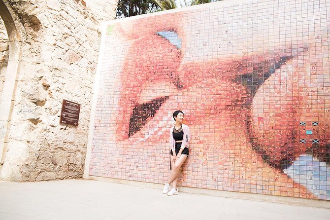 Instagram Photoshoot Tour in Barcelona - Pricing and Reservation Details