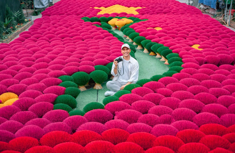 Instagram Quang Phu Cau Incense Village-Thang Long Imperial Citadel - Quang Phu Cau puts incense-making in view