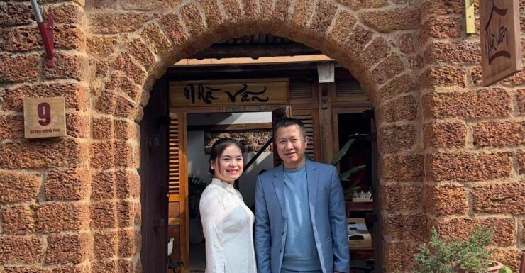 Instagram Tour Duong Lam Ancient Village With Train Street - Experience Highlights