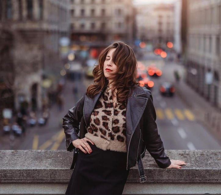 Instagram Tour of Zurich With a Private Photographer - Capturing Iconic Moments in Zurich