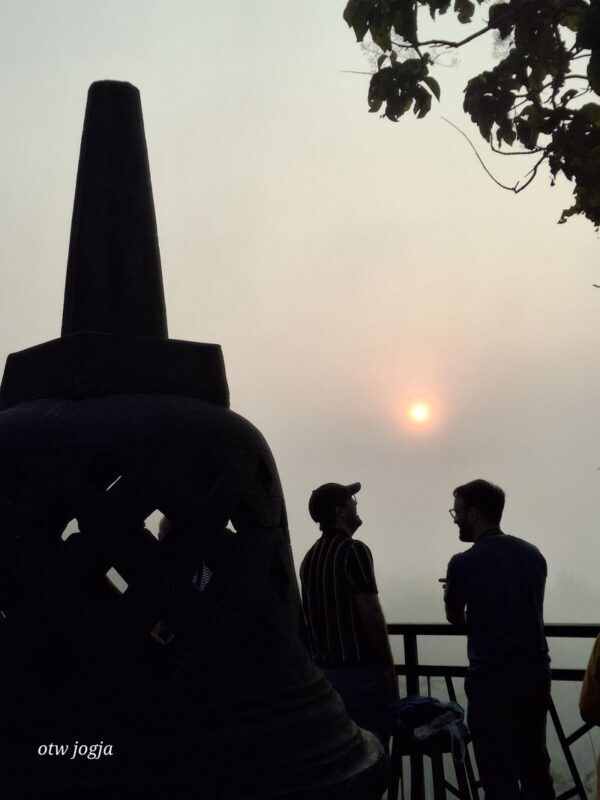 Instagram Tour with Photographer in Yogyakarta - The value of a photographer who drives