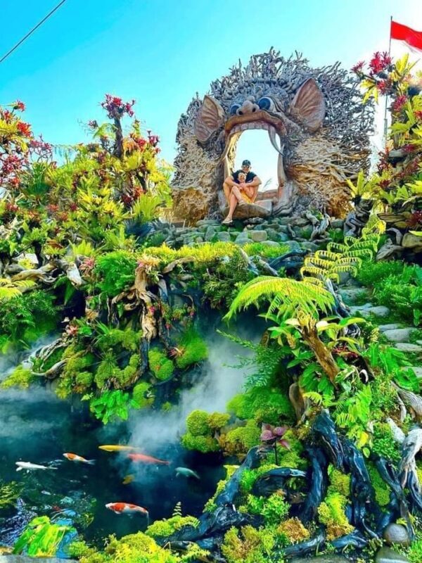 Instagrammable Glass Factory, Waterfall and Taman Dedari in Bali - Glassmaking gives this photo tour a little substance