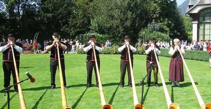 Interlaken & Jungfrau: Custom-Tailored Tour With Local Guide - Tailoring Options for Personalized Experience