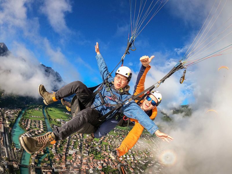 Interlaken: Tandem Paragliding Flight with Pilot "The Golden Eagle" - At a glance: what matters most