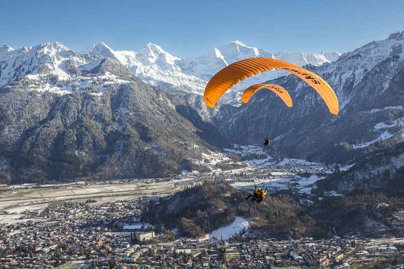Interlaken: Tandem Paragliding Flight with Pilot "The Golden Eagle" - Seasons, clothing, and weather