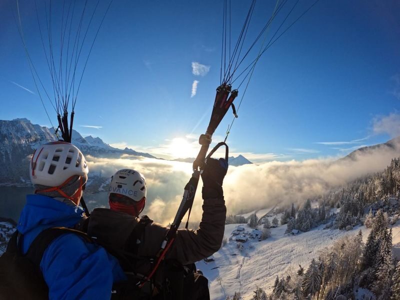 Interlaken: Tandem Paragliding Flight with Pilot "The Top Flight" - Weather, weight limits, and who should book