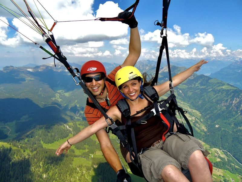 Interlaken: Tandem Paragliding with Pilot "The High Flight" - Who will enjoy this flight most