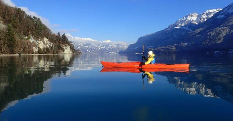 Interlaken: Winter Kayak Tour on Lake Brienz - Experience