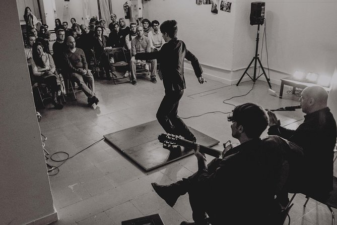 Intimate Flamenco Performance - Live Guitar and Performance