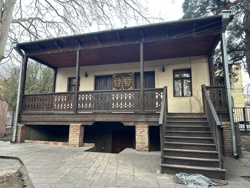 Into the footsteps of Joseph Stalin - Individual tour - Good To Know