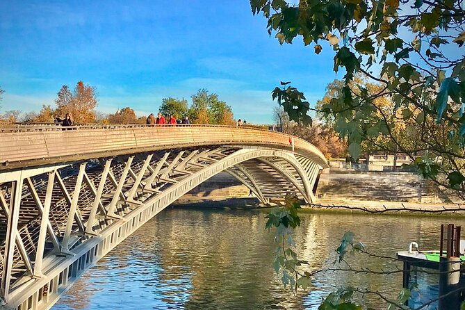 Intouchables Movie Locations Tour in Paris With Local Guide - Tour Itinerary