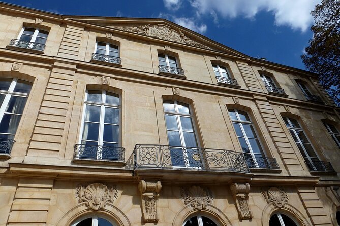 Intouchables Movie Locations Tour in Paris With Local Guide - Local Guide Expertise