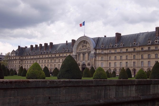 Invalides Army Museum Including Napoleons Tomb - Paris - History and Significance