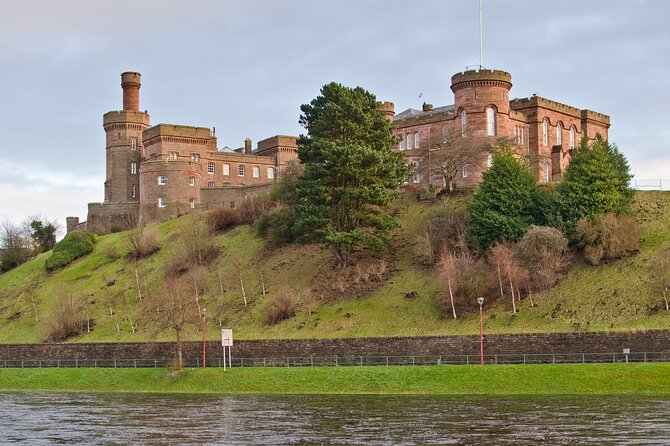 Inverness Whirl: Iconic Landmarks & Highland Highlights - Loch Ness: Home to the Legendary Monster