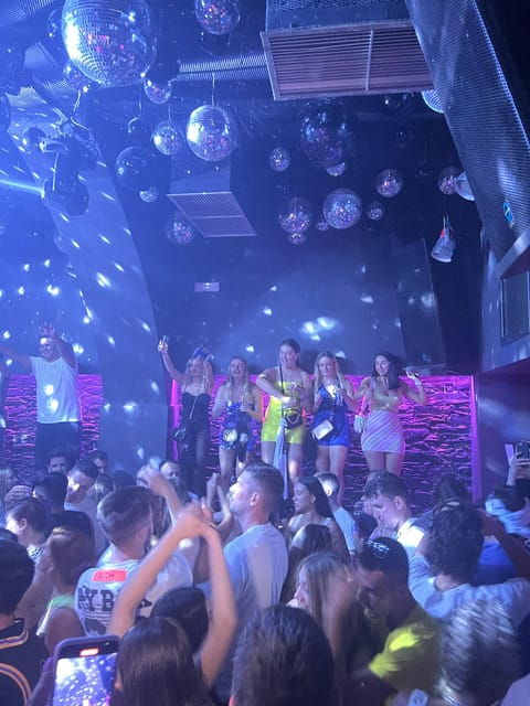 Ios Island Glow Bar Crawl - What to Expect