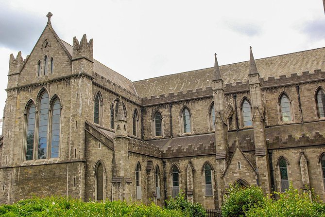 Ireland Small-Group Sightseeing Tour With a Local  - Dublin - Historic Facts and Local Lifestyle