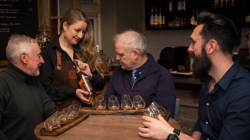 Irish Whiskey Museum classic tour in Dublin - Three closing pours, best enjoyed slowly