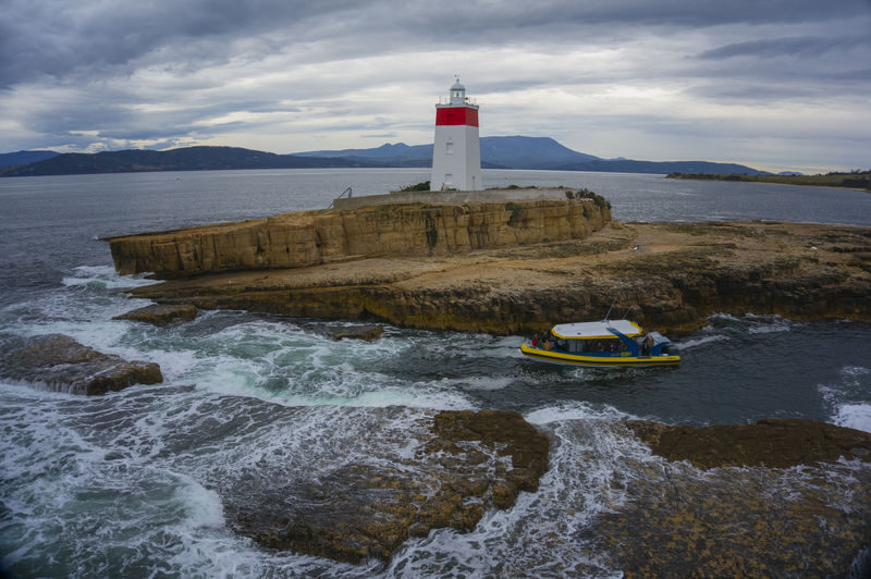 Iron Pot Lighthouse coastal eco-cruise from Hobart - The trip in five useful points