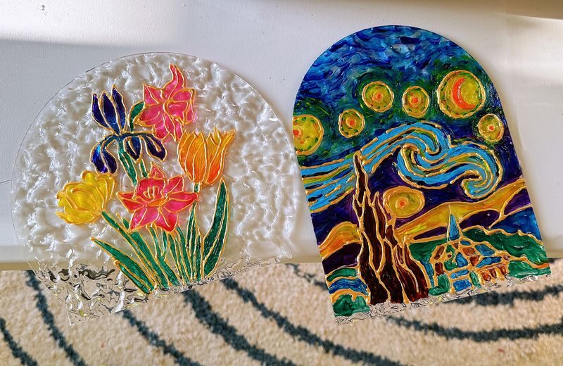 IRREGULart - Handcraft Art Workshops at Tsim Sha Tsui: DIY Perler Beads & Glass Painting Lamp - Painting a lamp with transparent acrylic