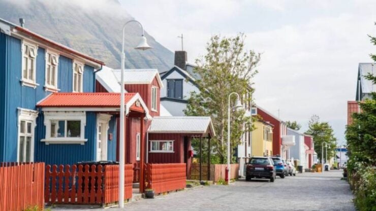 Isafjordur: Hop-on Hop-off Shuttle Bus Ticket - Activity Details