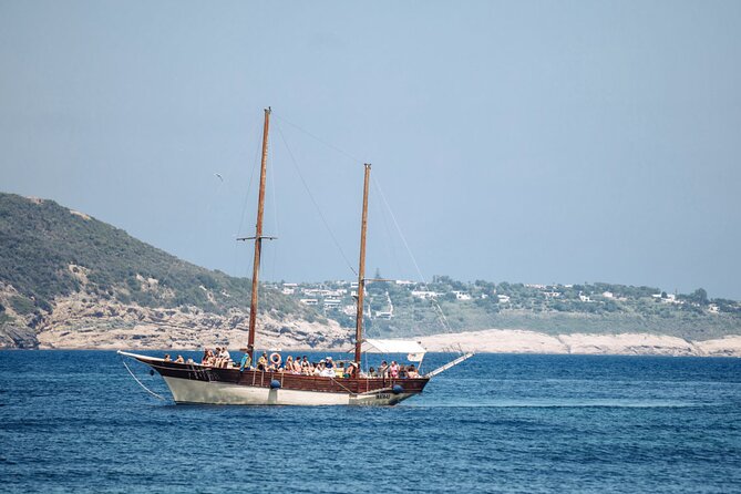Ischia Day Cruise via Vintage Schooner With Lunch on Board  - Isola Dischia - Indulging in Classic Island Cuisine