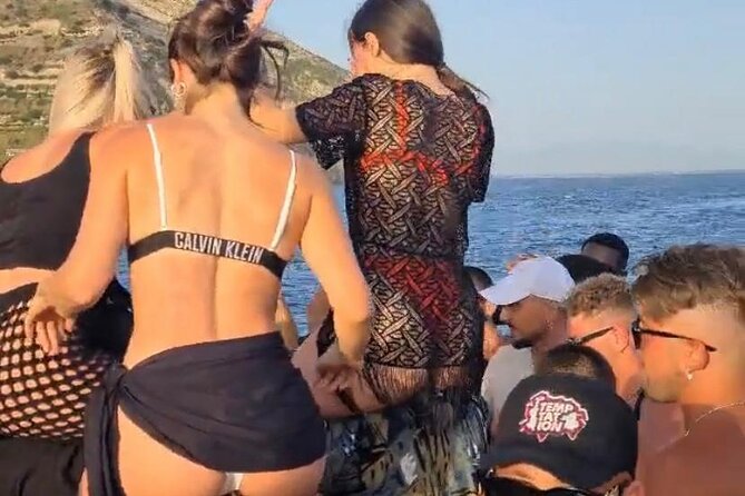 Ischia Island Excursion With the Rocca Corsa Motor Yacht - Directions