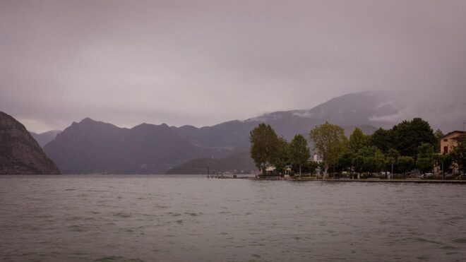 Iseo: Photo Shoot With Professional Photographer - Photographers Qualifications