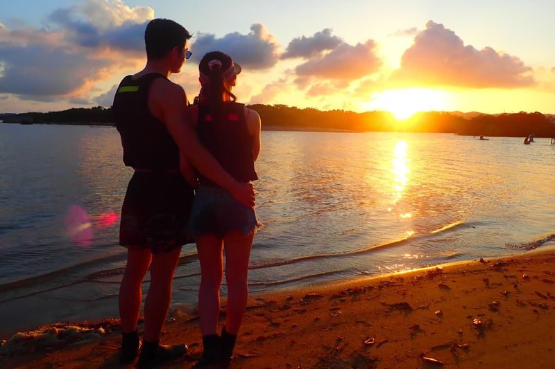 Ishigaki Island: Sunset SUP & Canoe Tour with Customizable Sunset Experience - From the port to the water