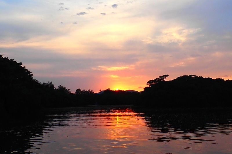 Ishigaki Island: Sunset SUP & Canoe Tour with Customizable Sunset Experience - Photos, gear, and the real value