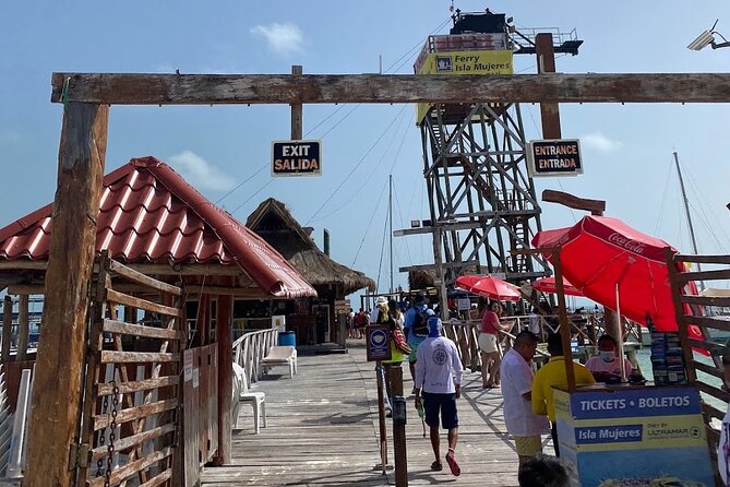 Isla Mujeres Basic Tour in Catamaran With Snorkel and Open Bar - The Sum Up