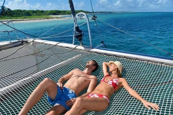 Isla Mujeres: Boat Tour With Food, Drinks and Snorkeling - Onboard Facilities