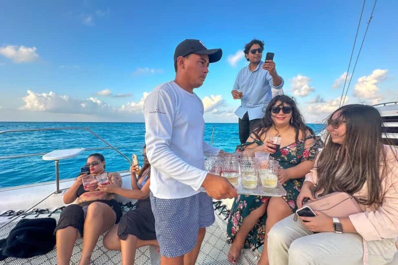 Isla Mujeres: Catamaran Ride with Open Bar, Snorkeling, and Lunch - Who Is This Tour Best Suited For?