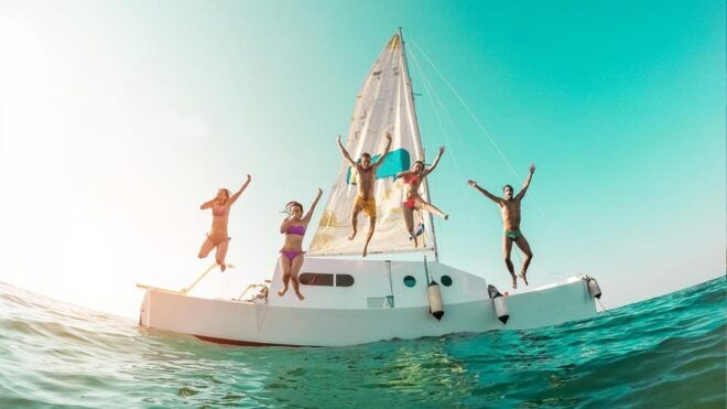 Isla Mujeres: Catamaran Sail to Isla Mujeres From Cancun - Optional Spinnaker Ride
