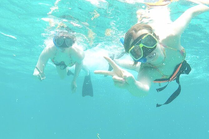 Isla Mujeres Catamaran Tour from Cancun with Snorkel and Open Bar - Highlights from Guest Reviews