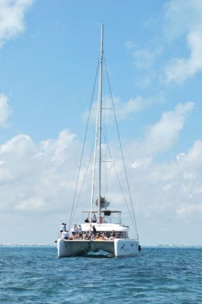 Isla Mujeres: Catamaran Tour, Snorkeling, Buffet, and Open Bar - Explore Isla Mujeres