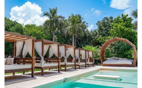 Isla Mujeres Catamaran Tour With Snorkeling & Beach Club - Frequently Asked Questions