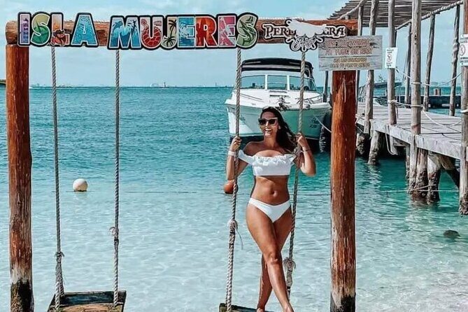 Isla Mujeres Catamaran Tour with Snorkeling, Open Bar and Buffet - FAQs