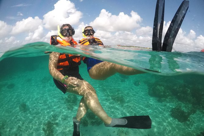 Isla Mujeres Catamaran With Open Bar and Lunch at a Beach Club - Cancun - Beach Club Lunch