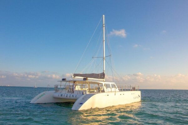 Isla Mujeres: Full-Day Adventure to Isla Mujeres - Sail Through Bacalar Lagoon